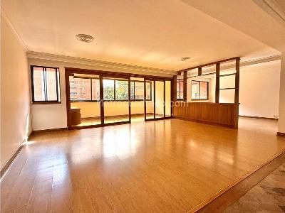 Apartamento de 3 alcobas en venta en Patio Bonito, Medellín, 225 m² · foto 9 de 20