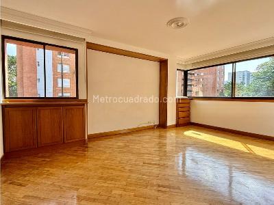 Apartamento de 3 alcobas en venta en Patio Bonito, Medellín, 225 m² · foto 11 de 20