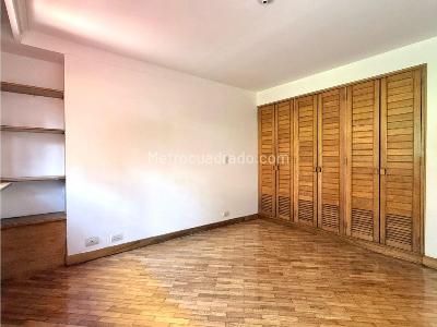 Apartamento de 3 alcobas en venta en Patio Bonito, Medellín, 225 m² · foto 12 de 20