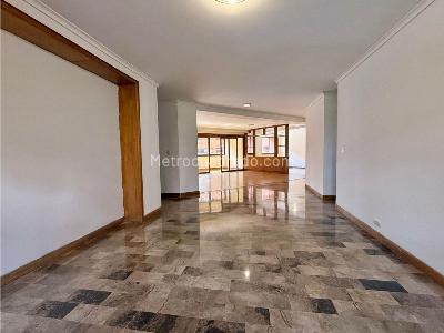 Apartamento de 3 alcobas en venta en Patio Bonito, Medellín, 225 m² · foto 13 de 20