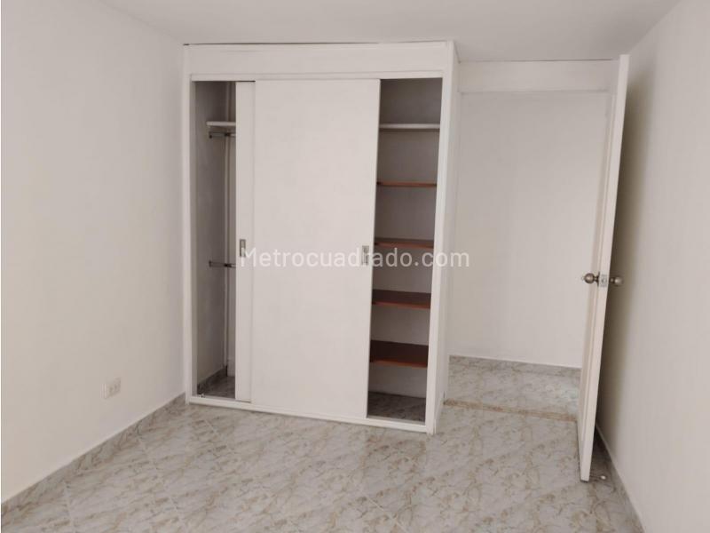 Gran Apartamento de 2 Alcobas en Bombona - 4