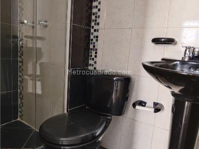 Apartamento de 2 alcobas en arriendo en Bombona, Medellín, 56 m² · foto 10 de 12