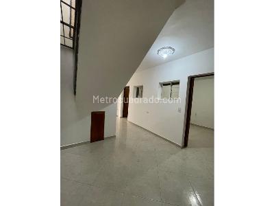Casa de 5 alcobas en venta en Villa Hermosa, Medellín, 150 m² · foto 4 de 20