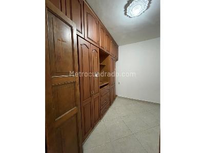 Casa de 5 alcobas en venta en Villa Hermosa, Medellín, 150 m² · foto 8 de 20