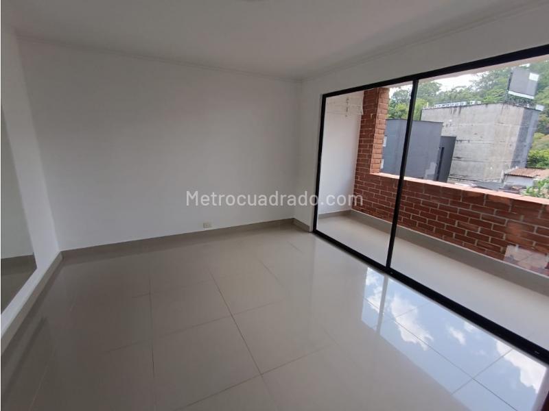 Apartamento Dúplex Elegante de 5 Alcobas en Conquistadores - 6
