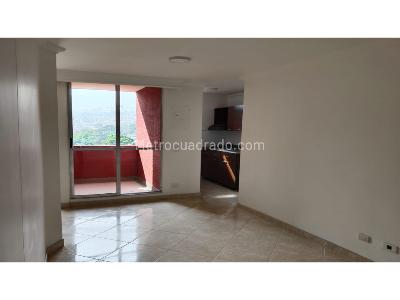 Apartamento en arriendo en Boston, Medellín · foto 4 de 12