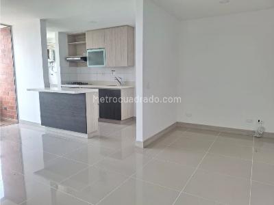 Apartamento de 3 alcobas en venta en Las Lomitas, Sabaneta, 80 m² · foto 3 de 18
