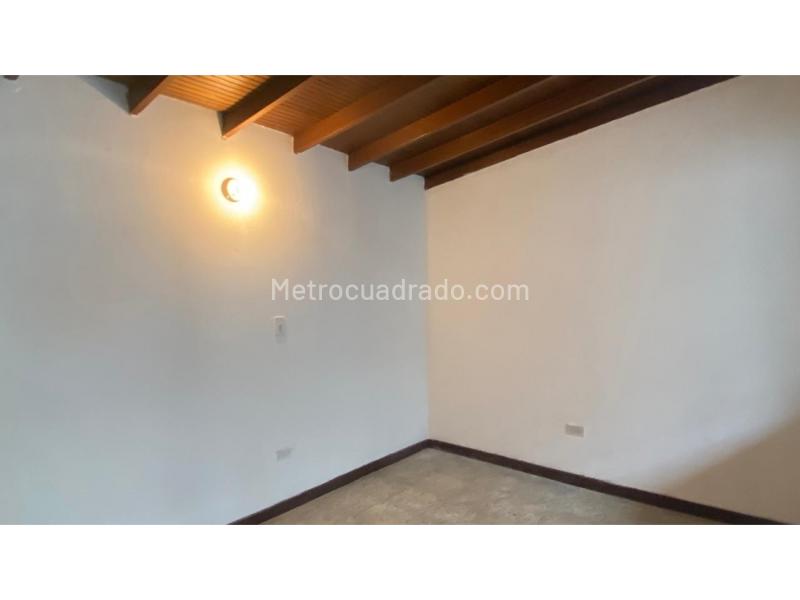 Casa Cómoda de 5 Alcobas en Arriendo en Belén - 7