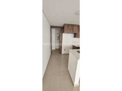 Apartamento de 3 alcobas en venta en La Castellana, Medellín, 120 m² · foto 3 de 15