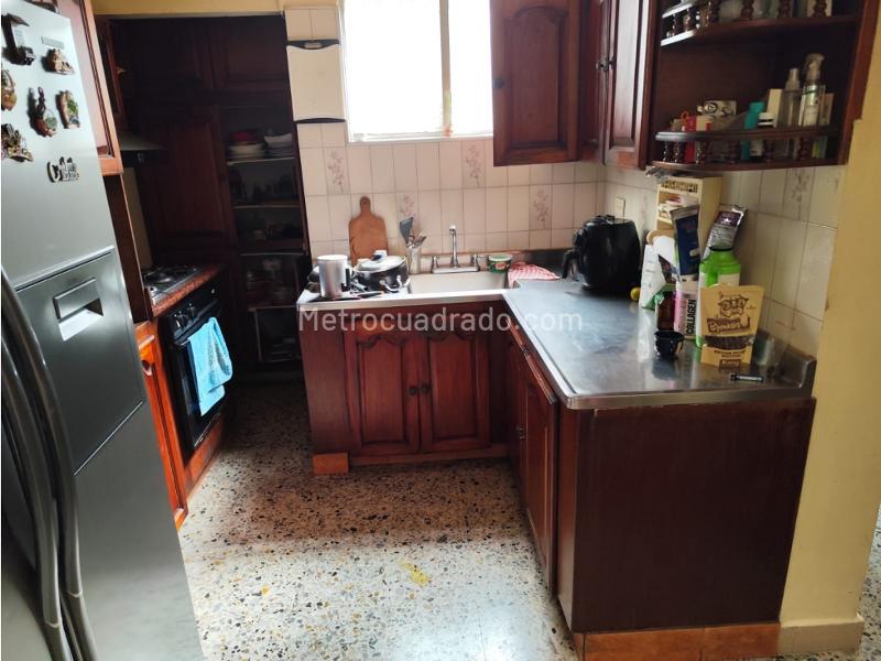 Casa de 4 Alcobas en Arriendo en Belen Rosales