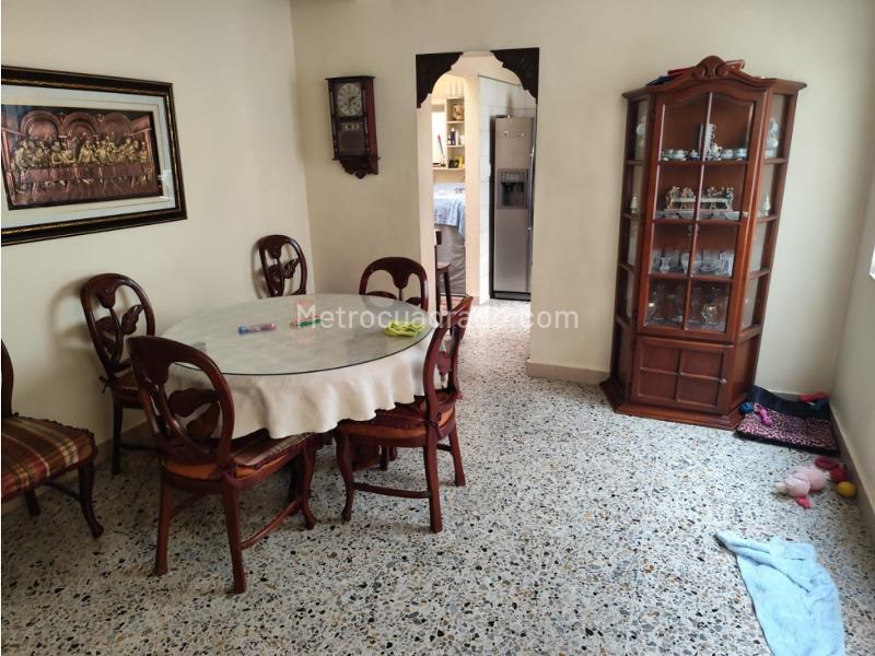 Casa de 4 Alcobas en Arriendo en Belen Rosales - 2