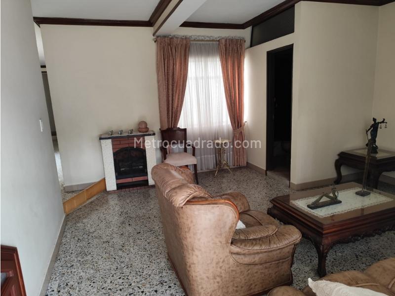 Casa de 4 Alcobas en Arriendo en Belen Rosales - 3