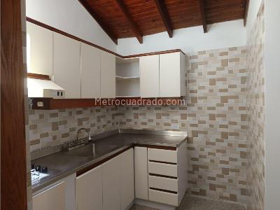 Apartamento en venta en La Floresta, Medellín · foto 2 de 20