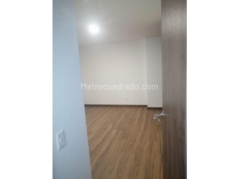 New 3BR Apartment with Balcony in San Antonio de Pereira - 6