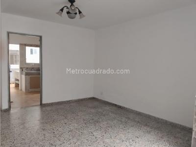 Casa de 4 alcobas en venta en Villa Hermosa, Medellín, 210 m² · foto 4 de 20