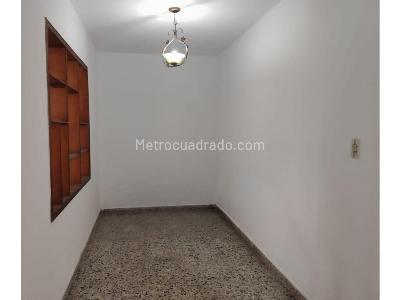 Casa de 4 alcobas en venta en Villa Hermosa, Medellín, 210 m² · foto 5 de 20