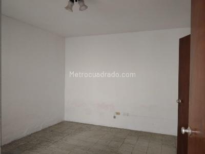 Casa de 4 alcobas en venta en Villa Hermosa, Medellín, 210 m² · foto 9 de 20