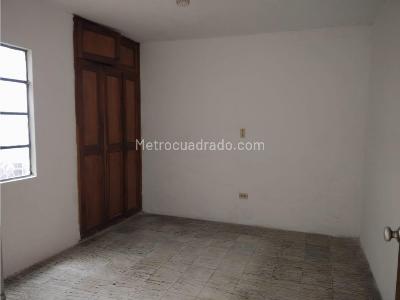 Casa de 4 alcobas en venta en Villa Hermosa, Medellín, 210 m² · foto 10 de 20