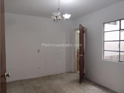 Casa de 4 alcobas en venta en Villa Hermosa, Medellín, 210 m² · foto 11 de 20