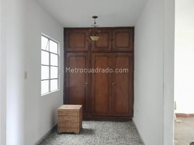 Casa de 4 alcobas en venta en Villa Hermosa, Medellín, 210 m² · foto 12 de 20