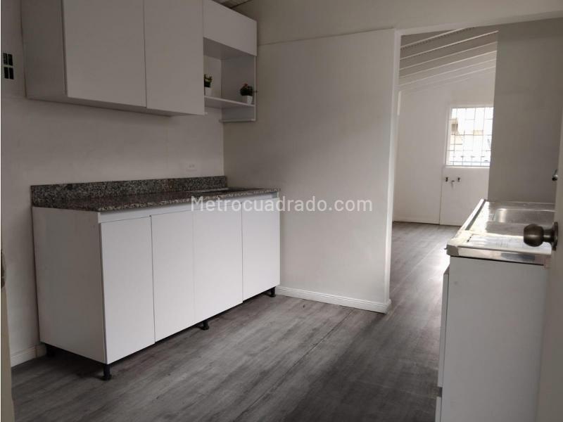 3BR Apartment with Service Room in Prado Centro, Medellín