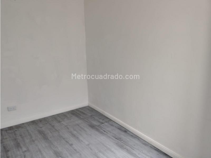3BR Apartment with Service Room in Prado Centro, Medellín - 7