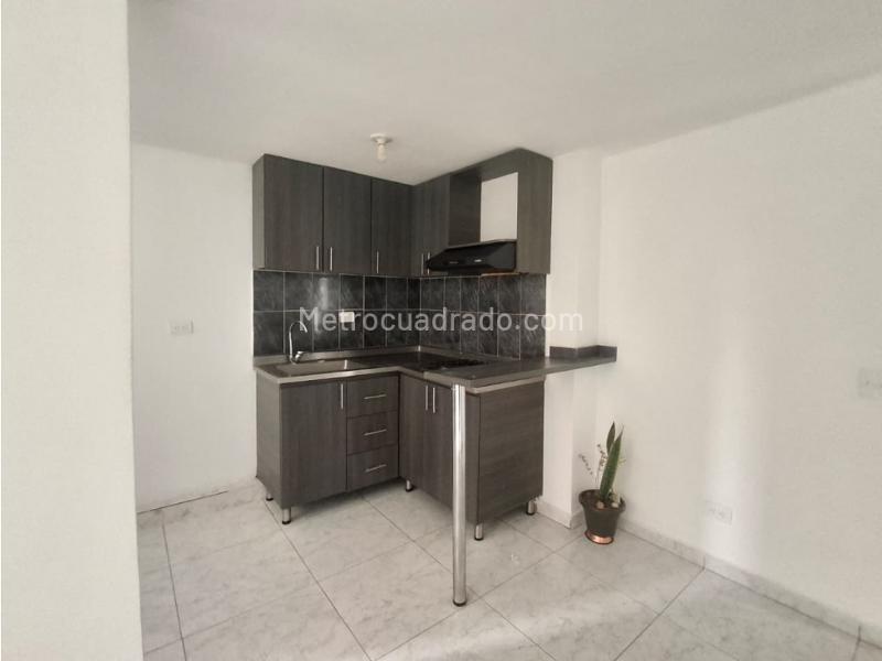 2BR Apartment for Rent near D1 & Ara in San Antonio de Prado (38 m²)