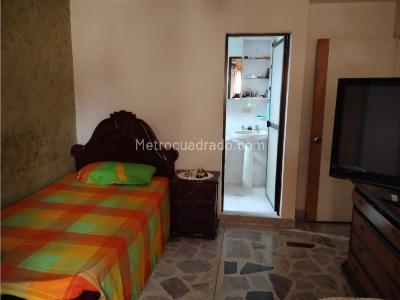Apartamento en venta en Boston, Medellín · foto 6 de 11