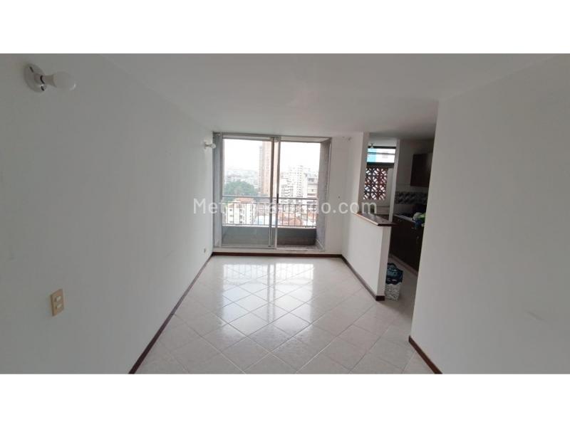 3BR Apartment with Balcony for Rent in Boston (Medellín) - 2