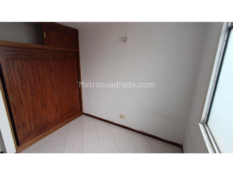 3BR Apartment with Balcony for Rent in Boston (Medellín) - 8