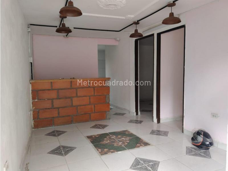 Spacious Local House in Buenos Aires - 3