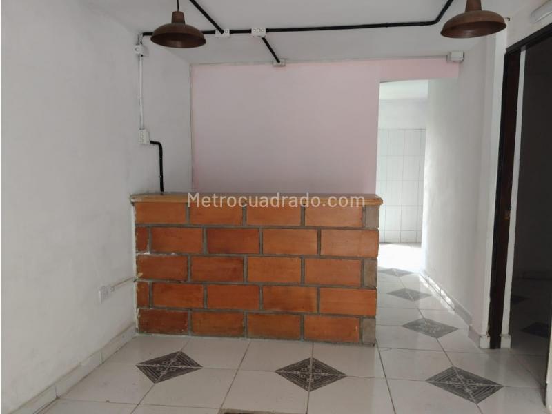 Spacious Local House in Buenos Aires - 4