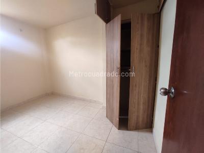 Casa de 2 alcobas en venta en El Rincón, Medellín, 52 m² · foto 4 de 9