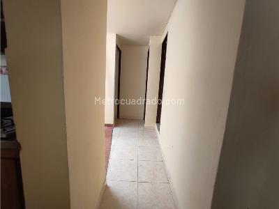 Casa de 2 alcobas en venta en El Rincón, Medellín, 52 m² · foto 6 de 9