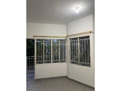 Apartaestudio en arriendo en Villa Hermosa, Medellín, 36 m² · foto 3 de 8