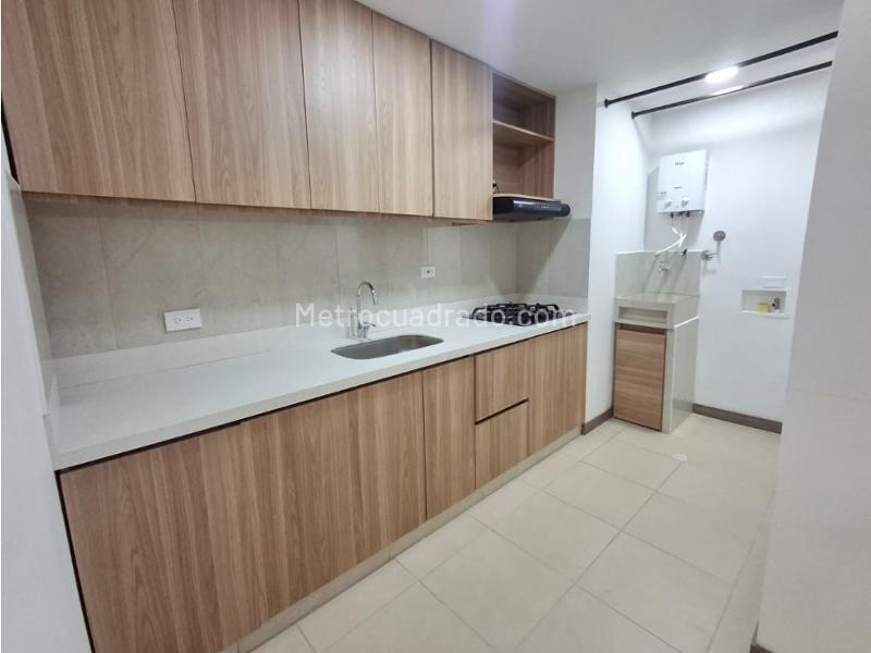 Apartamento Excelente de 2 Alcobas en Sabaneta - 2