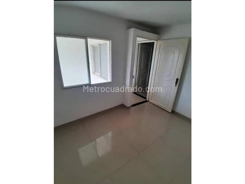 Well-Located 2BR Apartment in Aranjuez - 2