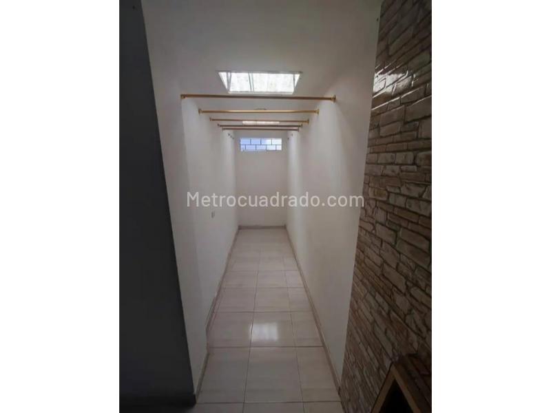 Well-Located 2BR Apartment in Aranjuez - 5