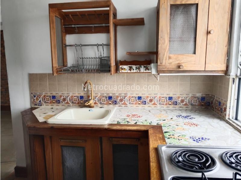 Bright 2BR Apartment in Boston