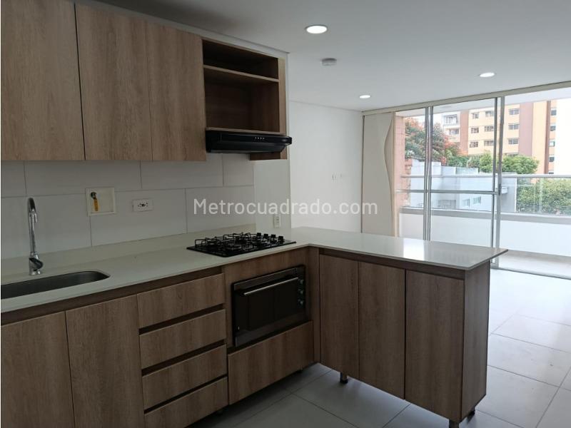 Apartamento de 3 Alcobas en Bombona con Balcón y Jacuzzi - 2