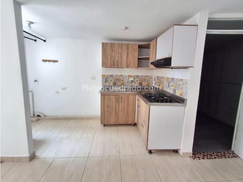 Apartamento de 2 Alcobas en Arriendo cerca a D1 en San Antonio de Prado - 2