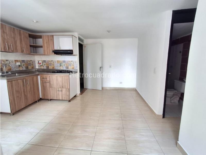 Apartamento de 2 Alcobas en Arriendo cerca a D1 en San Antonio de Prado - 3