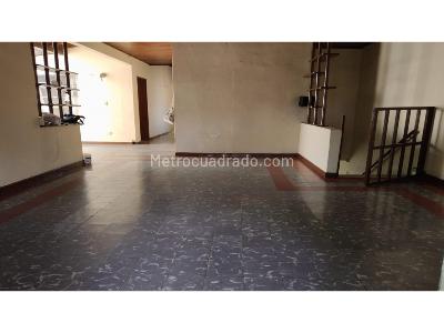 Casa de 5 alcobas en venta en Prado, Medellín, 209 m² · foto 4 de 15