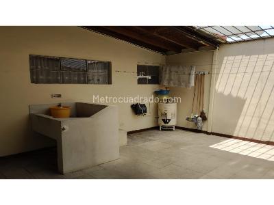 Casa de 5 alcobas en venta en Prado, Medellín, 209 m² · foto 9 de 15