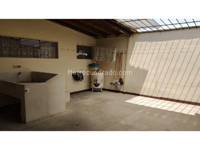 Casa de 5 alcobas en venta en Prado, Medellín, 209 m² · foto 10 de 15