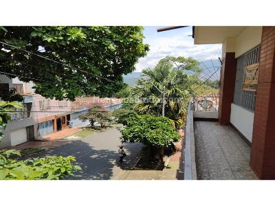 Casa de 5 alcobas en venta en Prado, Medellín, 209 m² · foto 12 de 15