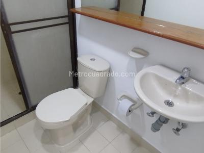 Apartaestudio en venta en La Candelaria, Medellín, 40 m² · foto 6 de 9