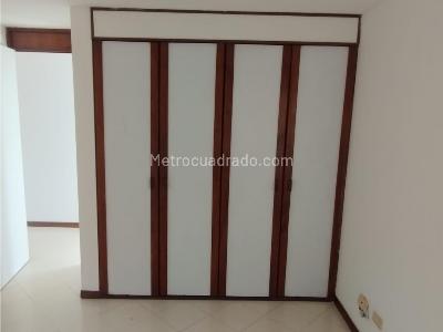 Apartaestudio en venta en La Candelaria, Medellín, 40 m² · foto 7 de 9