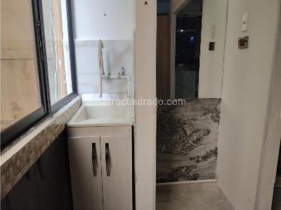 Apartaestudio en venta en La Candelaria, Medellín, 30 m² · foto 8 de 10