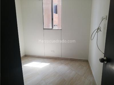Apartamento en venta en San Antonio De Prado, Medellín · foto 4 de 9